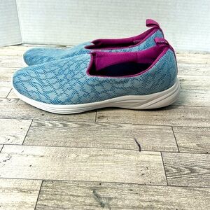 Vionic Hydra ams slip on blue women’s size 8